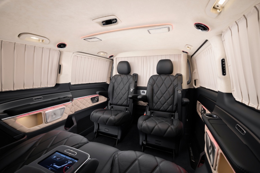 Салон V-Business Jet. Фото 1