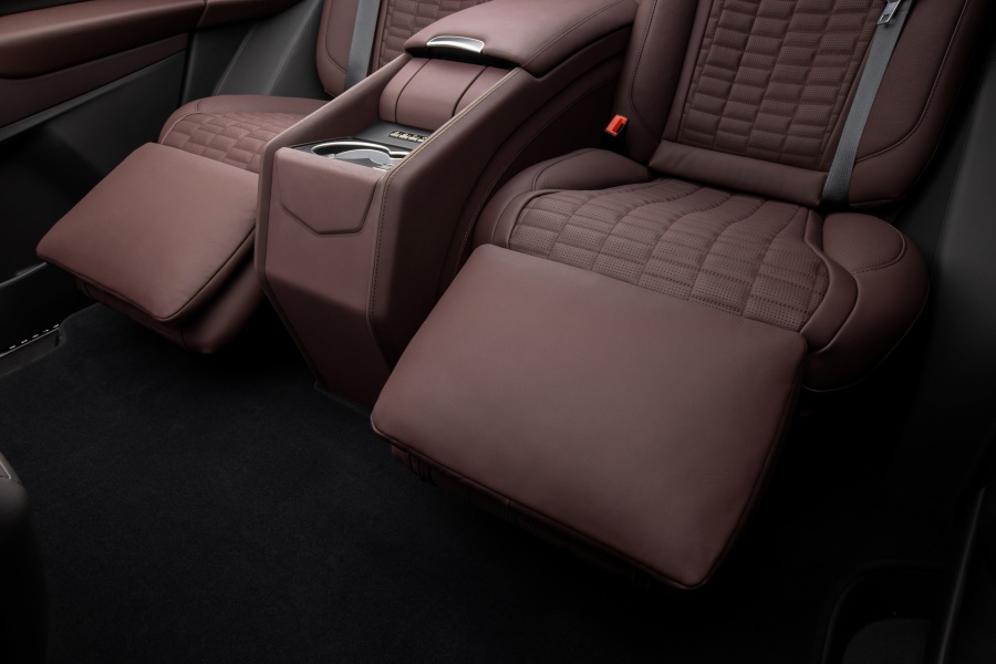 Задние сиденья в Cadillac Escalade фото 5