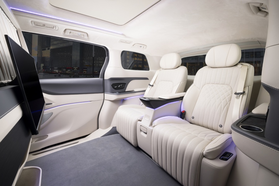 Voyah Dream BusinessJet салон. Фото 87