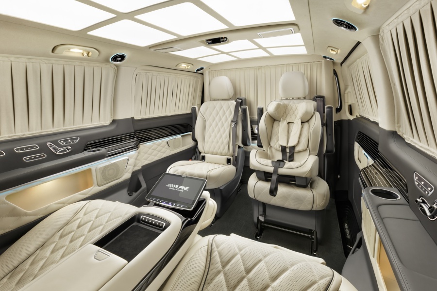 V-Business Jet с детским креслом. Фото 1